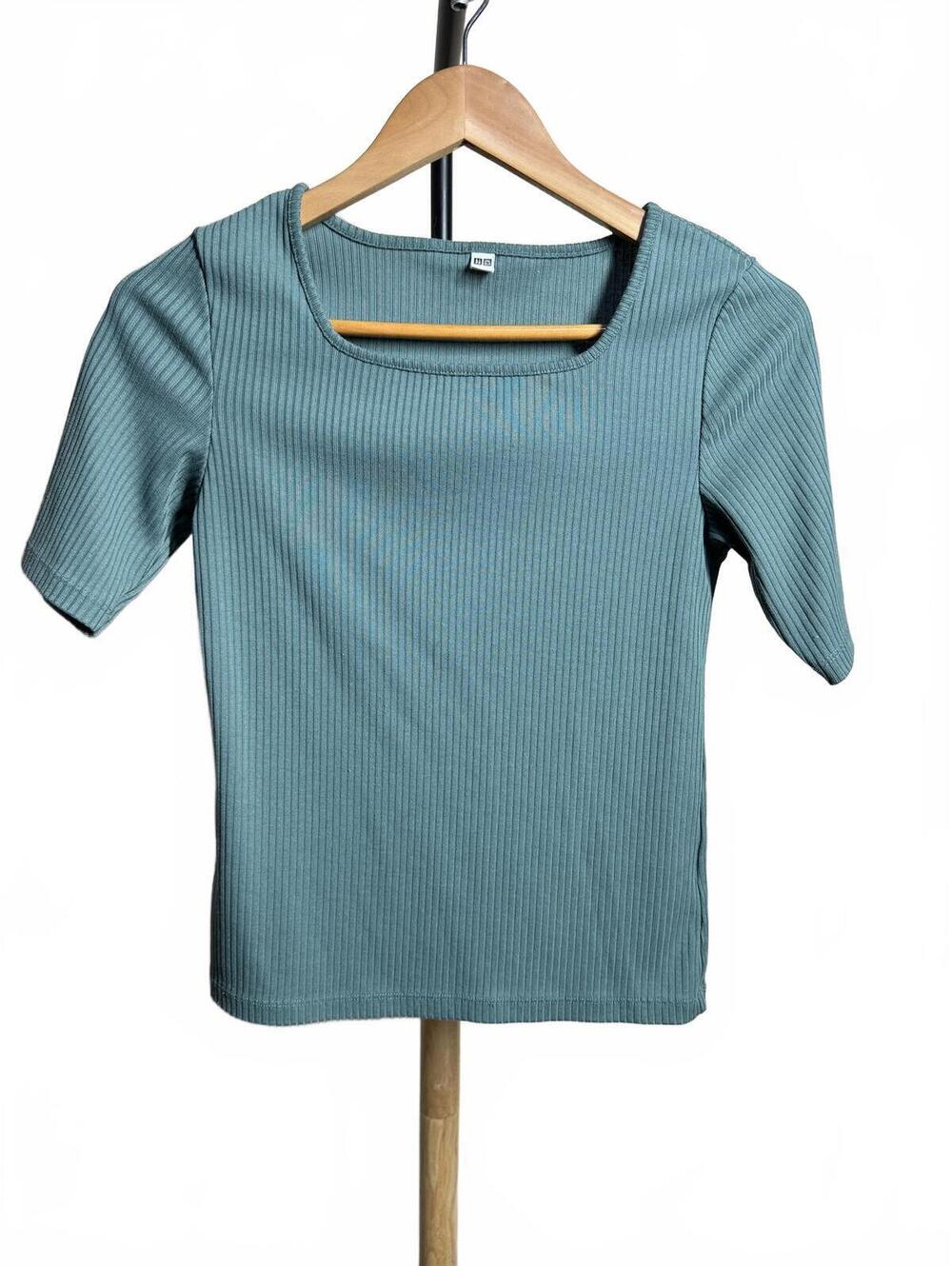 Uniqlo Ribbed Square Neck Short Sleeve Top